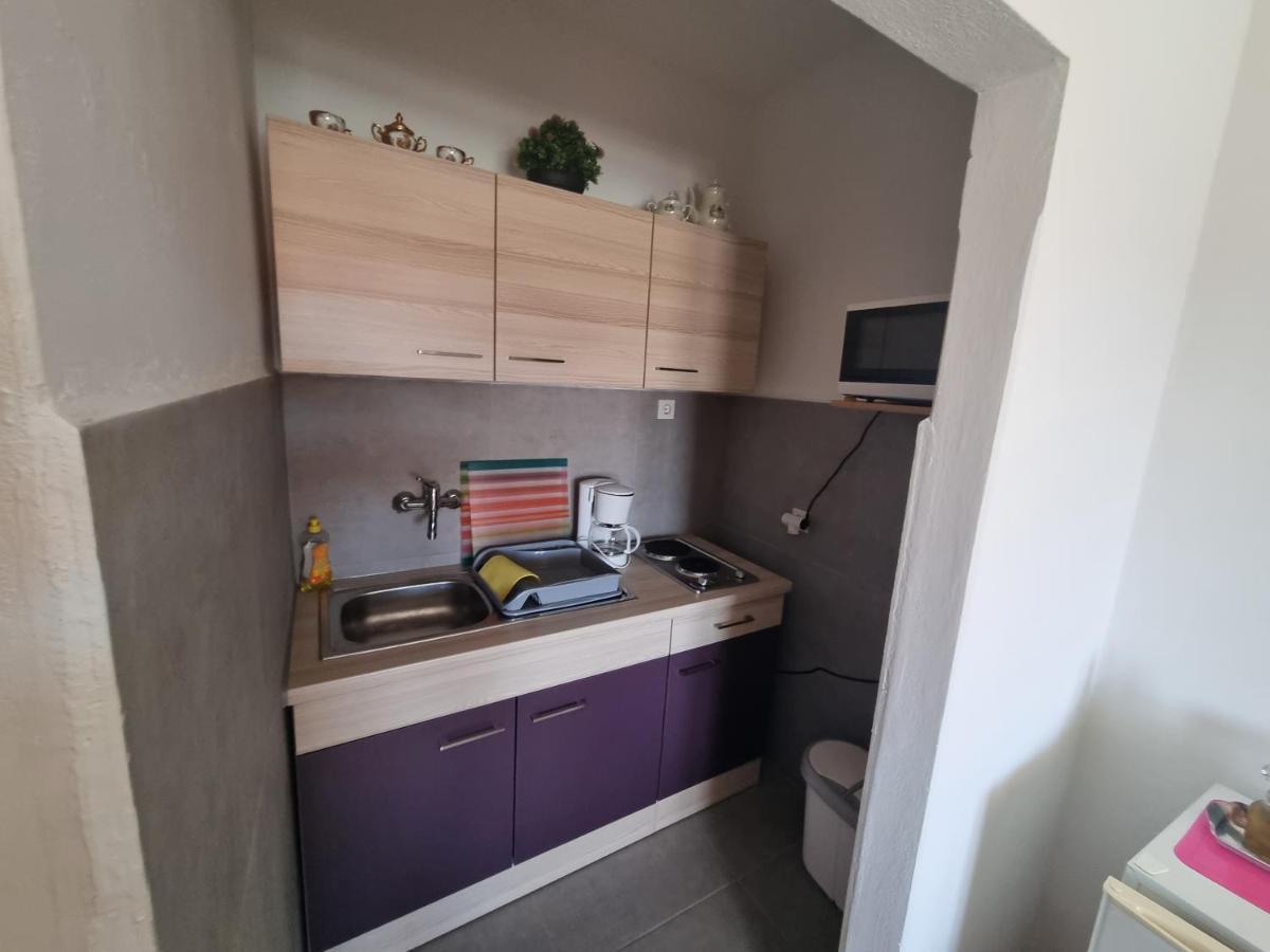 Apartments Luci ฮวาร์ ภายนอก รูปภาพ