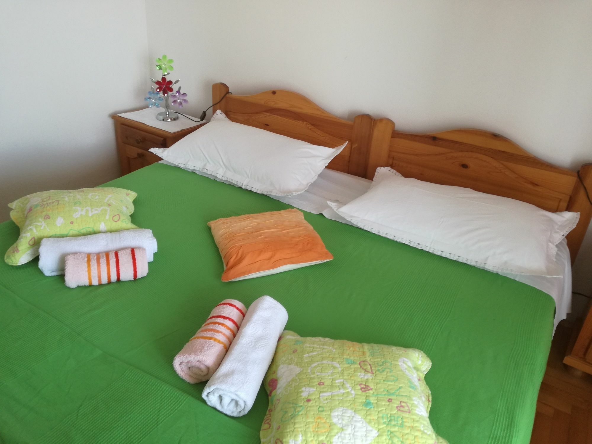 Apartments Luci ฮวาร์ ภายนอก รูปภาพ